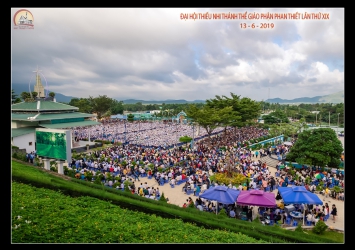 5.000 Em Thiếu Nhi Thánh Thể Hành Hương Đức Mẹ Tàpao