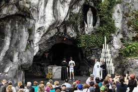 Trực tiếp 24/24 từ Hang đá Lộ Đức nước Pháp, nơi Đức Mẹ hiện ra