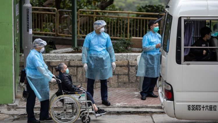 Cầu nguyện cho bệnh nhân nhiễm virus corona