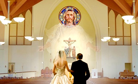 Hôn nhân một vợ một chồng: Thách đố hay hồng ân?