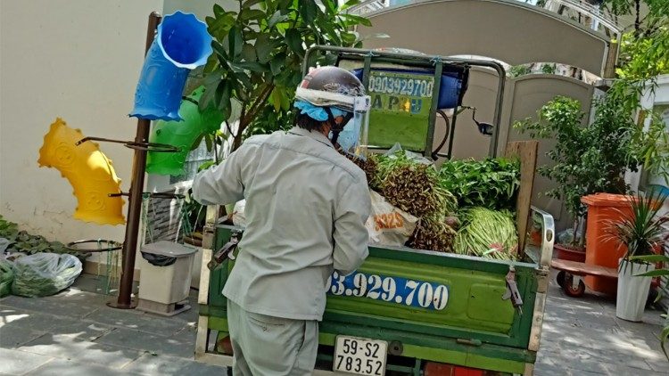 Chúa xuống nhà con