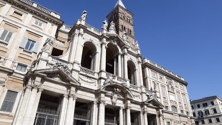 “Phép lạ tuyết” tại đền thờ Đức Bà Cả năm nay có chủ đề “lòng quảng đại của ĐTC”