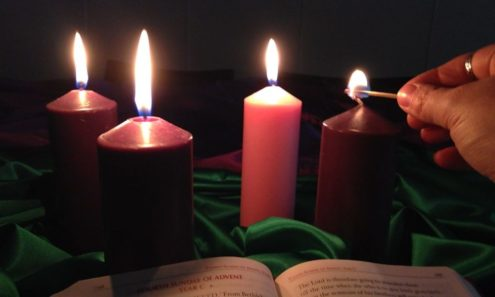 CHÚA ĐANG ĐẾN !